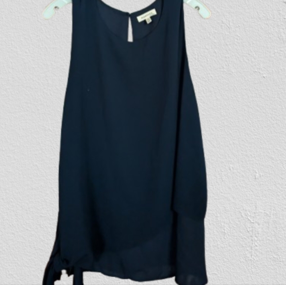 Monteau Navy Sleeveless Blouse - Picture 1 of 3